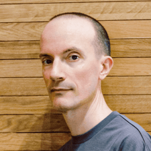 Mathieu Roux, audioprothésiste diplômé et cofondateur d'Acoustico