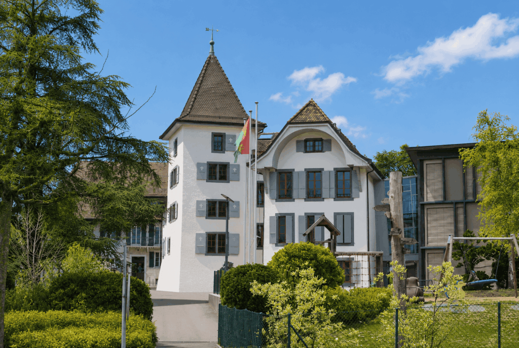 Vue du Château de Prilly depuis la route de Chasseur